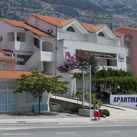 Apartament With A Parking Space - 6696 Makarska