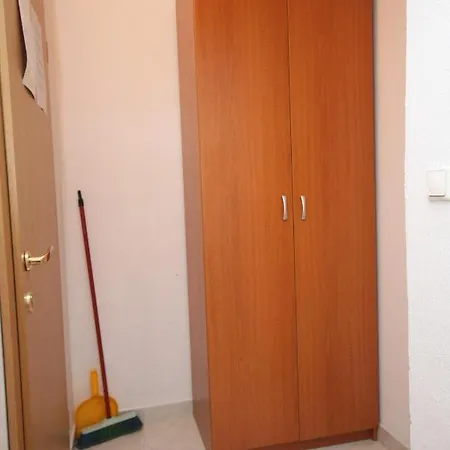 Apartman With Parking Space - 6696 *